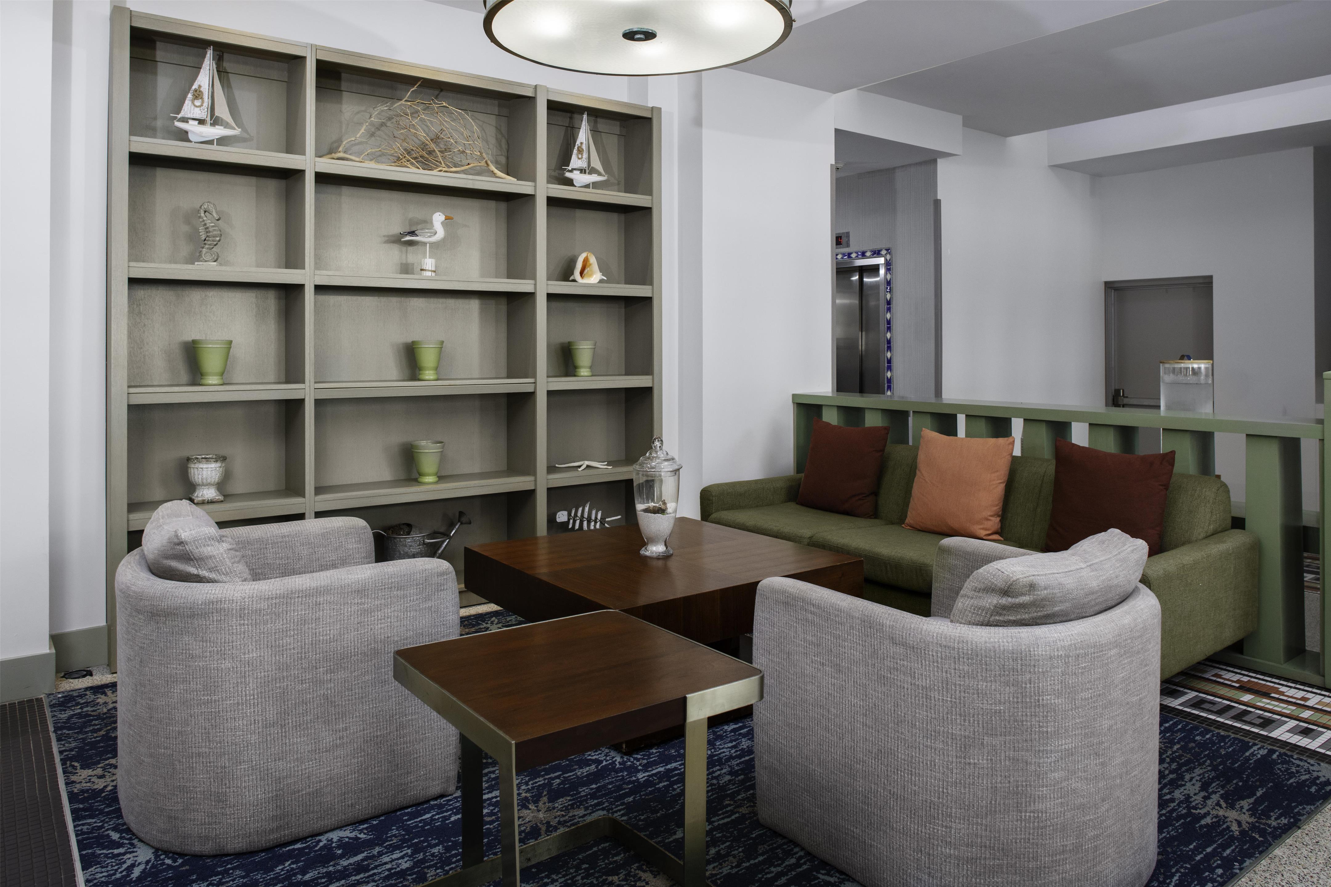 Lobby | Hilton Garden Inn Miami South Beach