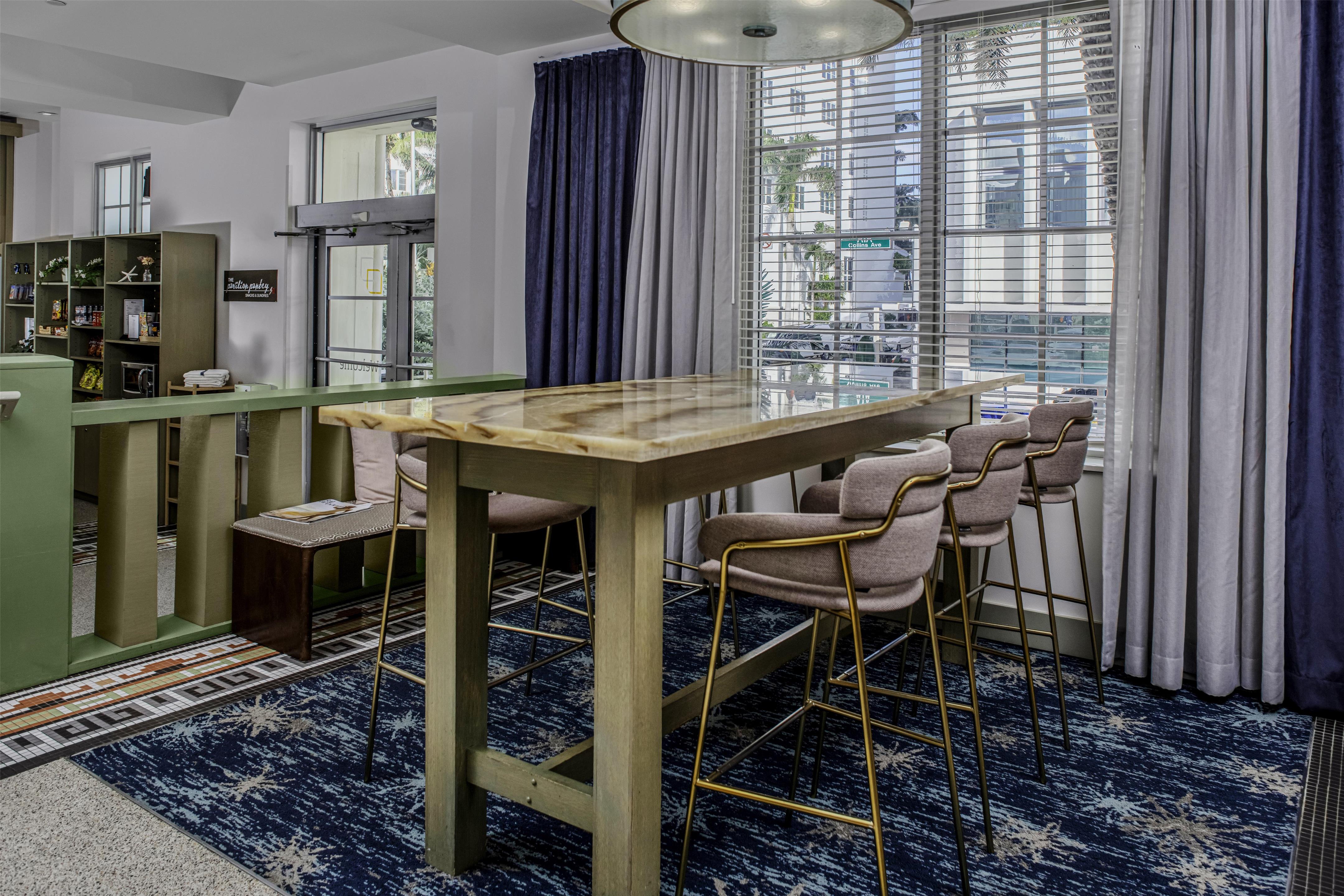 Lobby | Hilton Garden Inn Miami South Beach