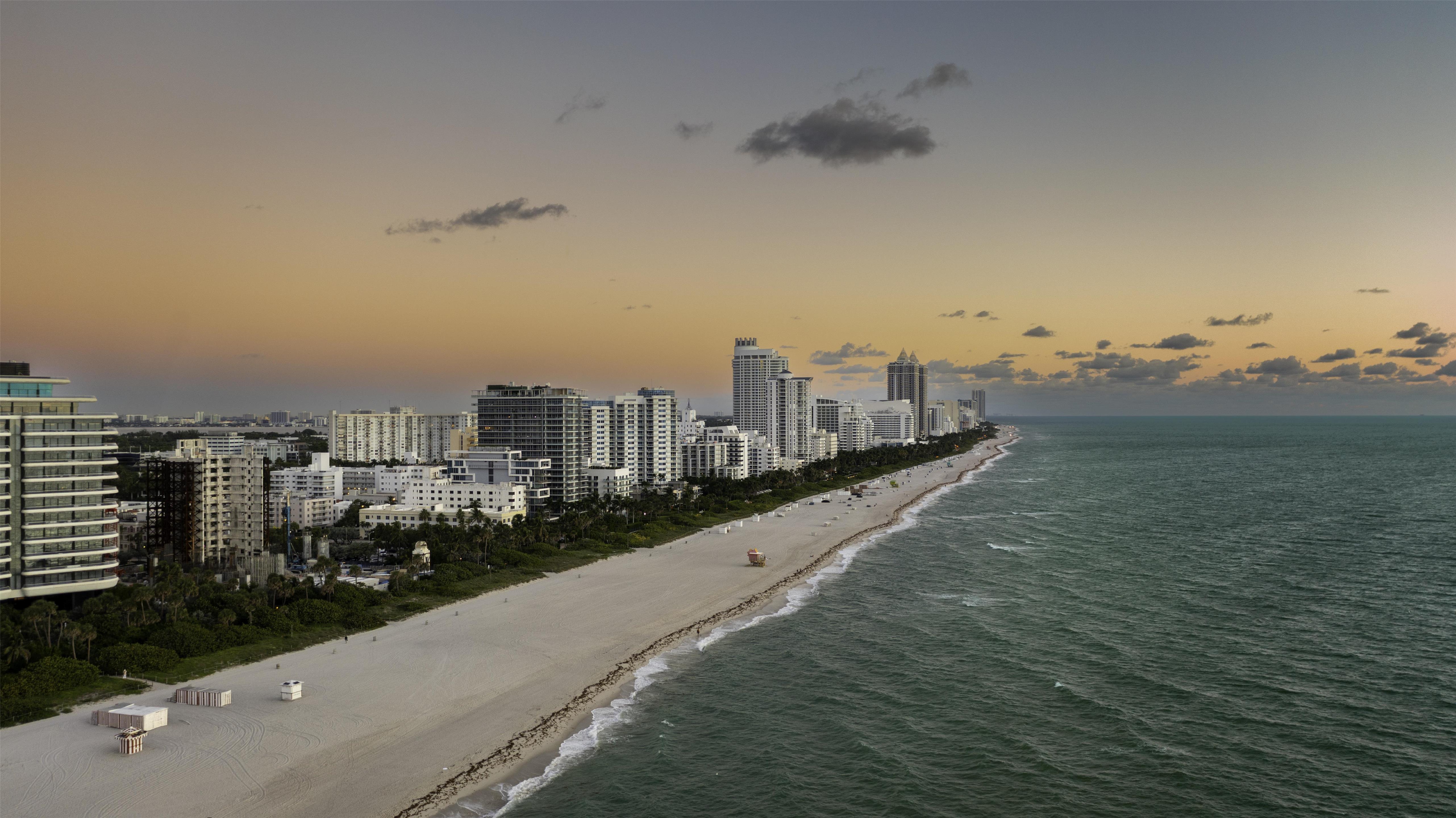 Beach | Hilton Garden Inn Miami South Beach