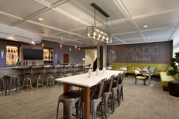 Restaurant - DoubleTree by Hilton Hotel Airport Oklahoma City