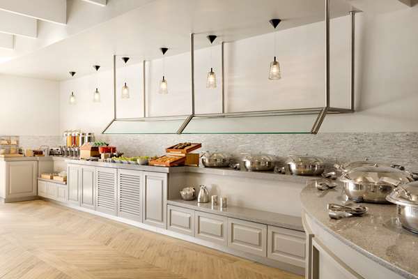 Restaurant - DoubleTree by Hilton Hotel Airport Oklahoma City