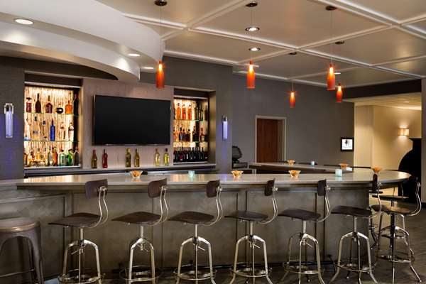 Restaurant - DoubleTree by Hilton Hotel Airport Oklahoma City