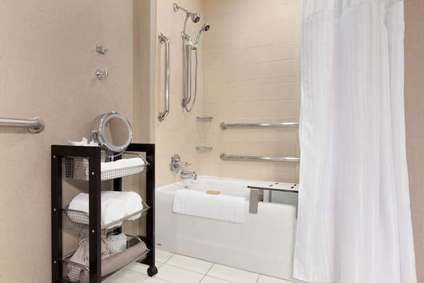  - DoubleTree by Hilton Hotel Airport Oklahoma City