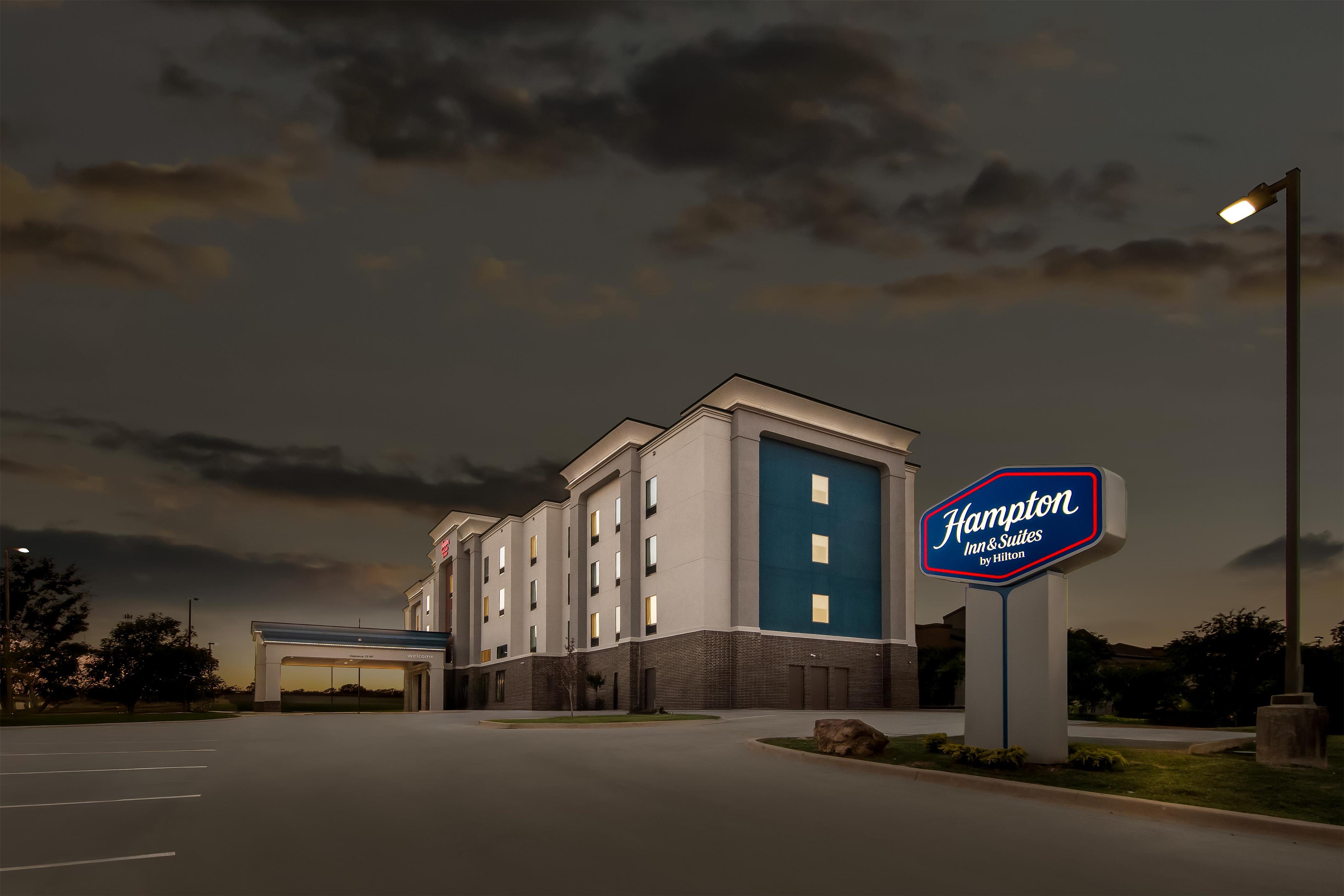 Exterior | Hampton Inn & Suites Pauls Valley