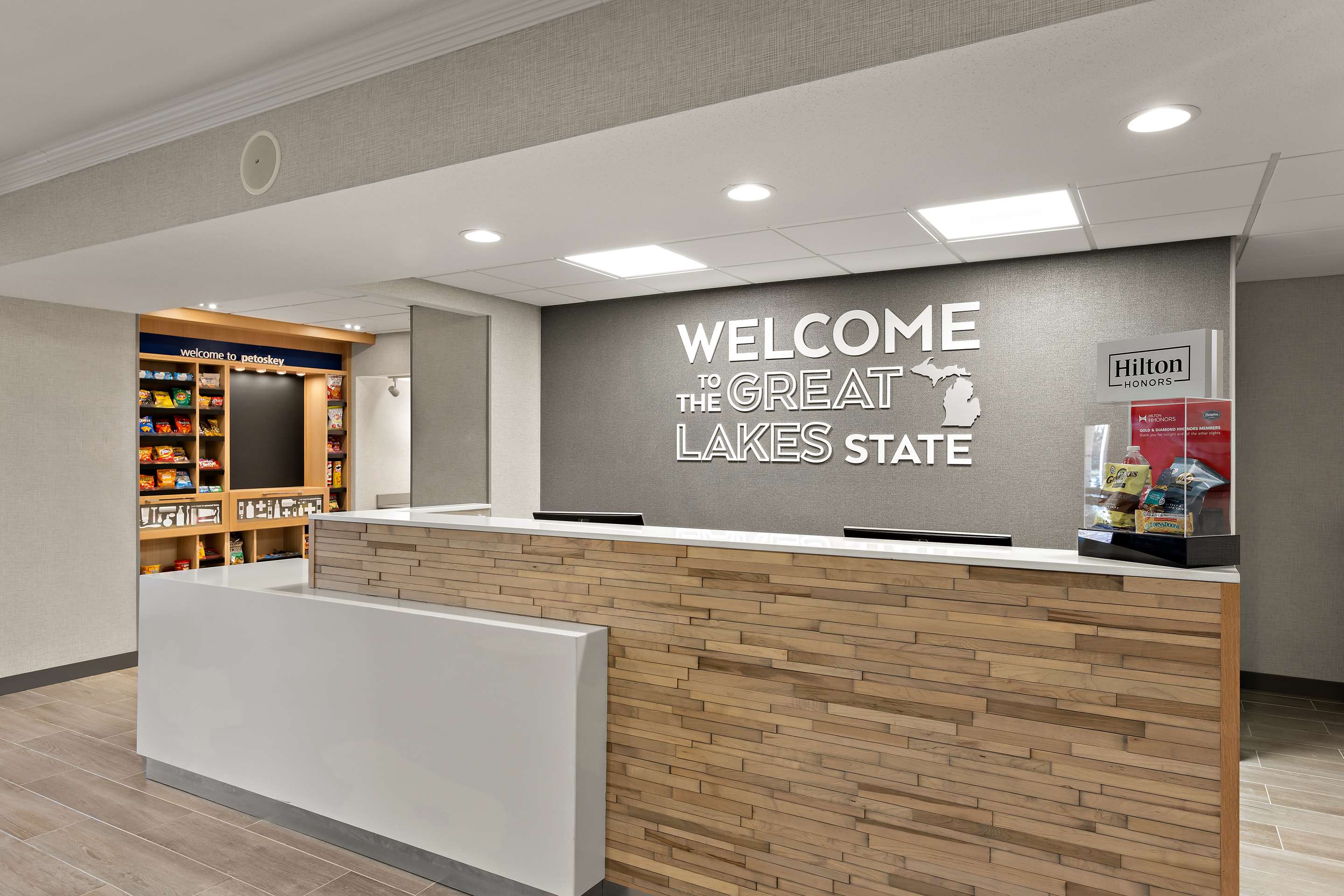 Reception | Hampton Inn & Suites Petoskey