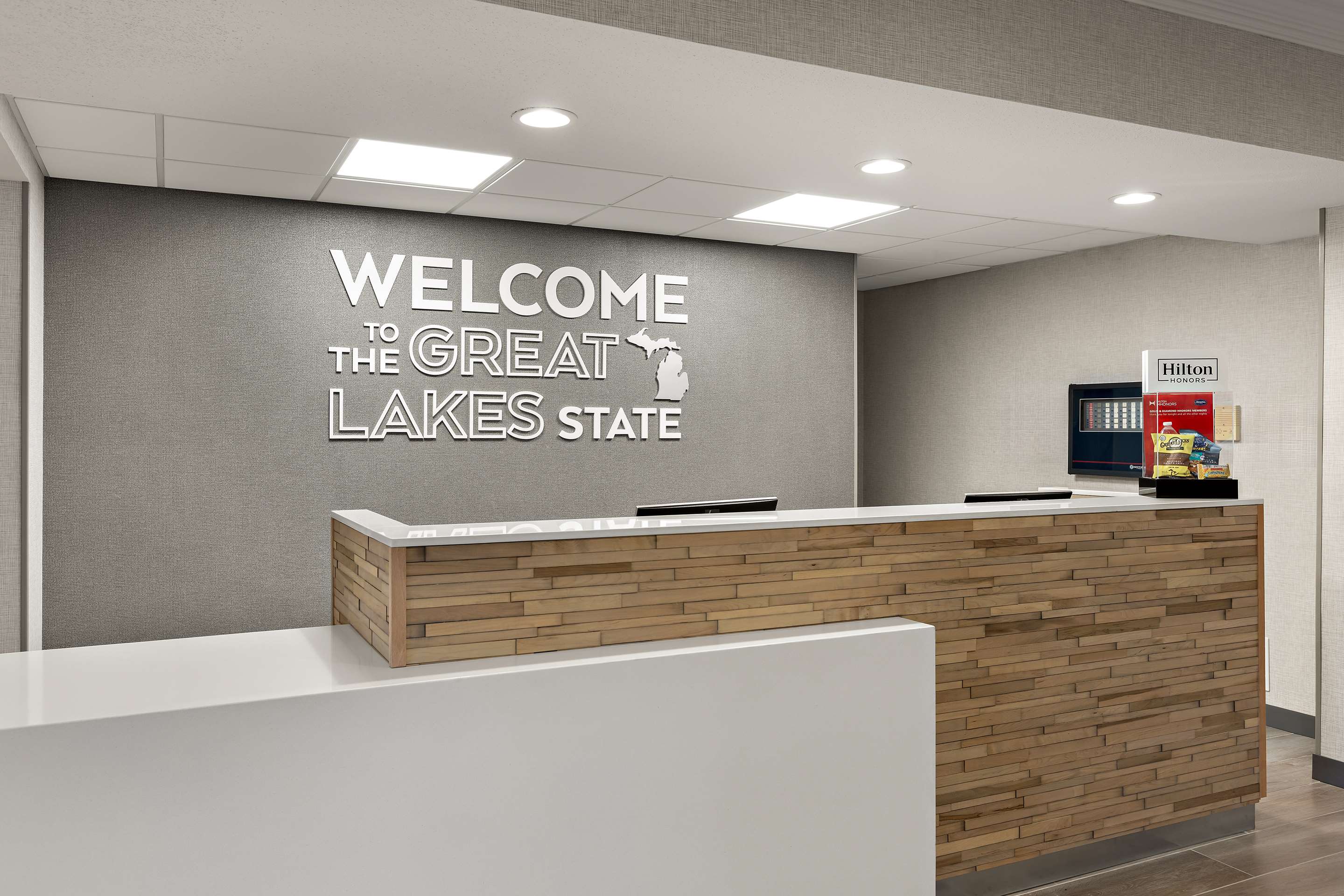 Reception | Hampton Inn & Suites Petoskey