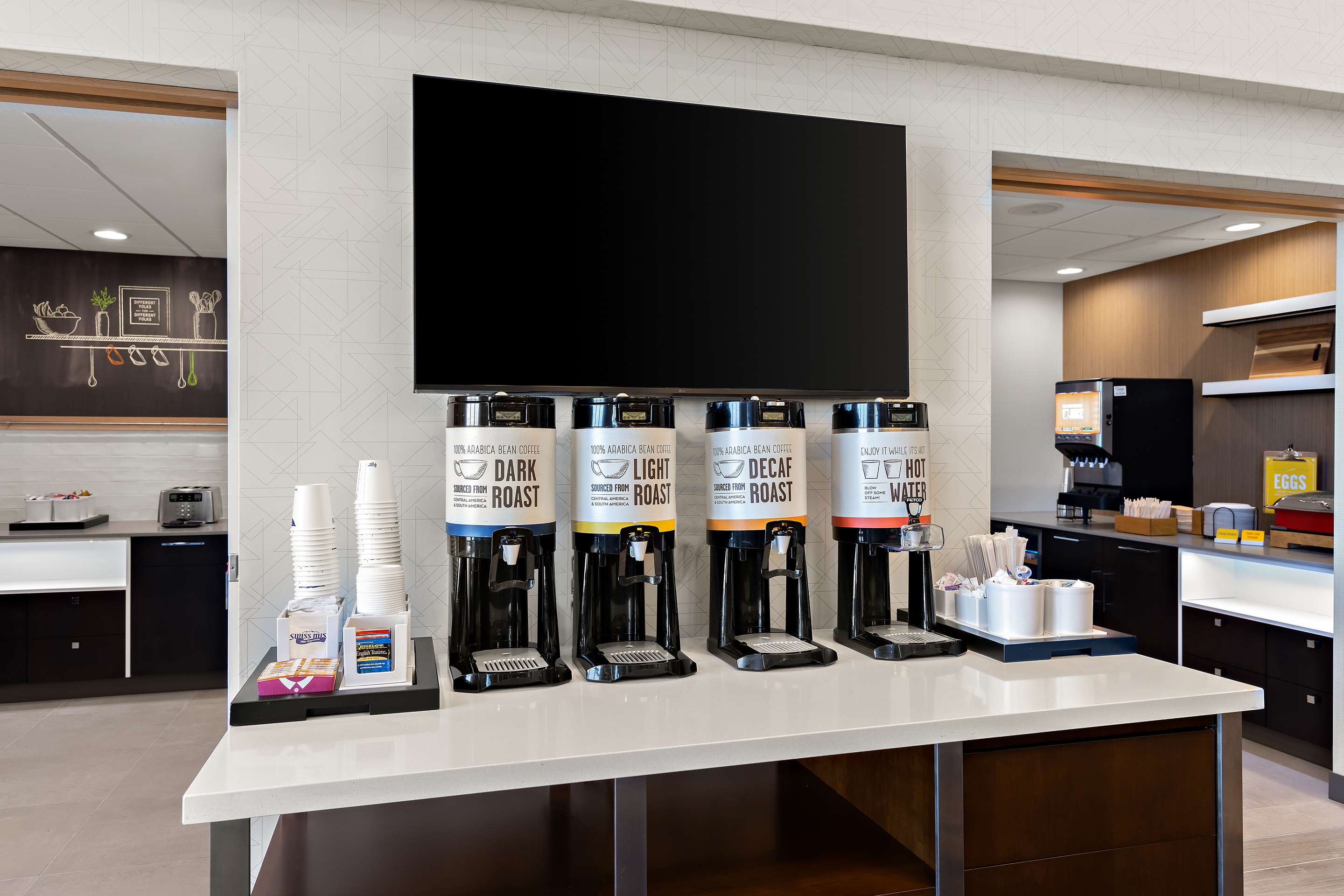 Restaurant | Hampton Inn & Suites Petoskey