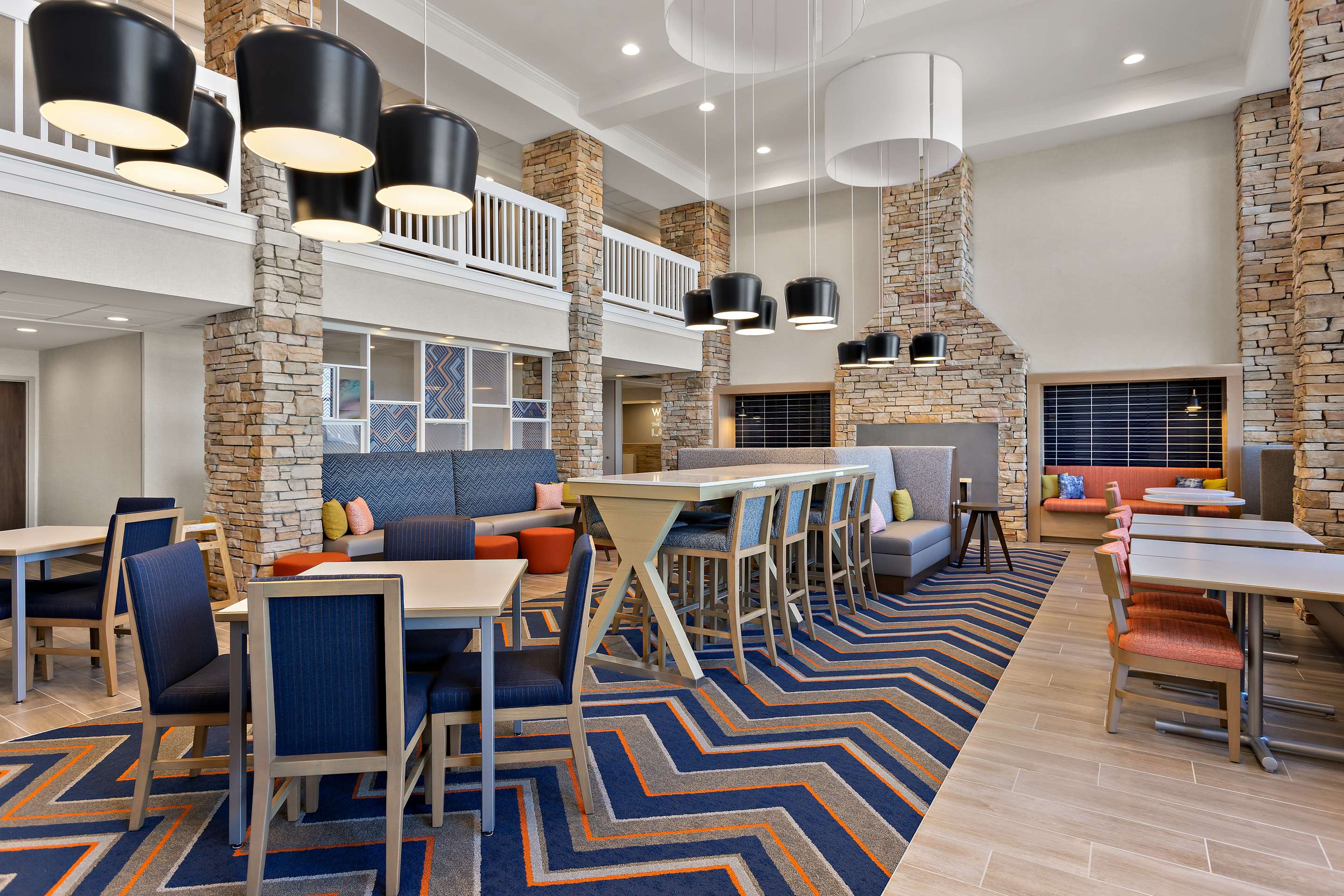 Breakfast Area | Hampton Inn & Suites Petoskey