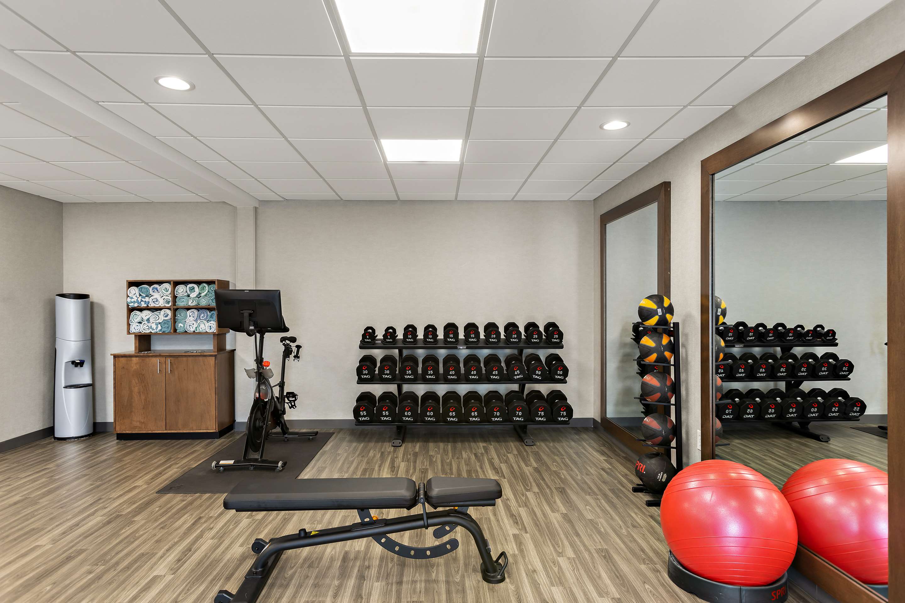 Health club fitness center gym | Hampton Inn & Suites Petoskey