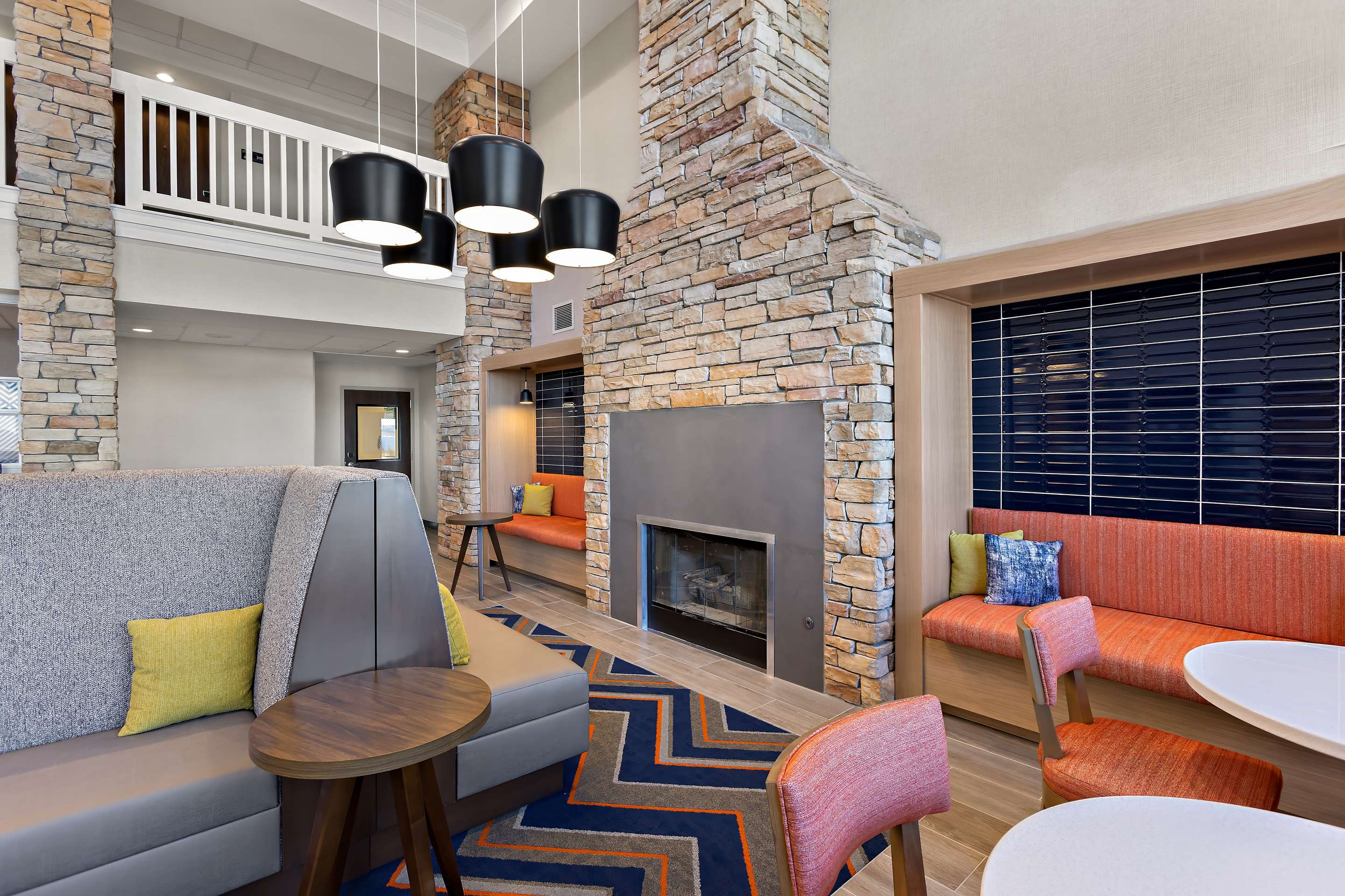 Breakfast Area | Hampton Inn & Suites Petoskey