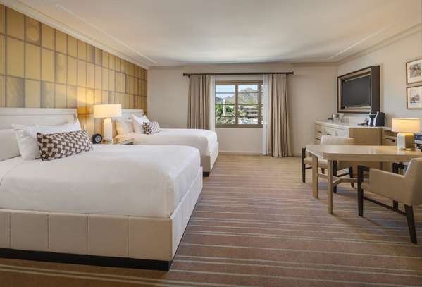 RESORT ROOM 2 QUEEN BED MOBILITY ACCESS W/TUB