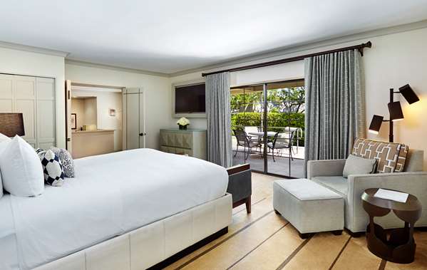 SIGNATURE SUITE ONE KING BED