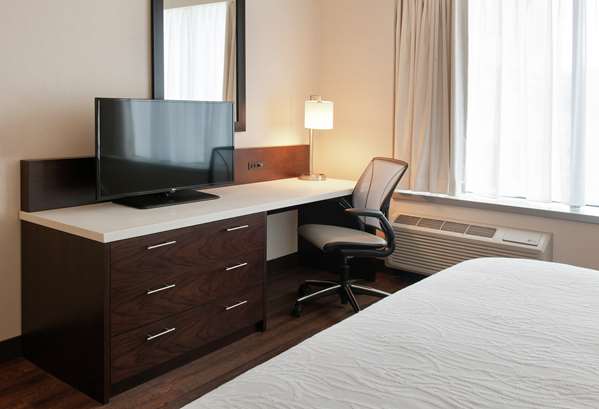  - Hilton Garden Inn Downtown Pittsburgh