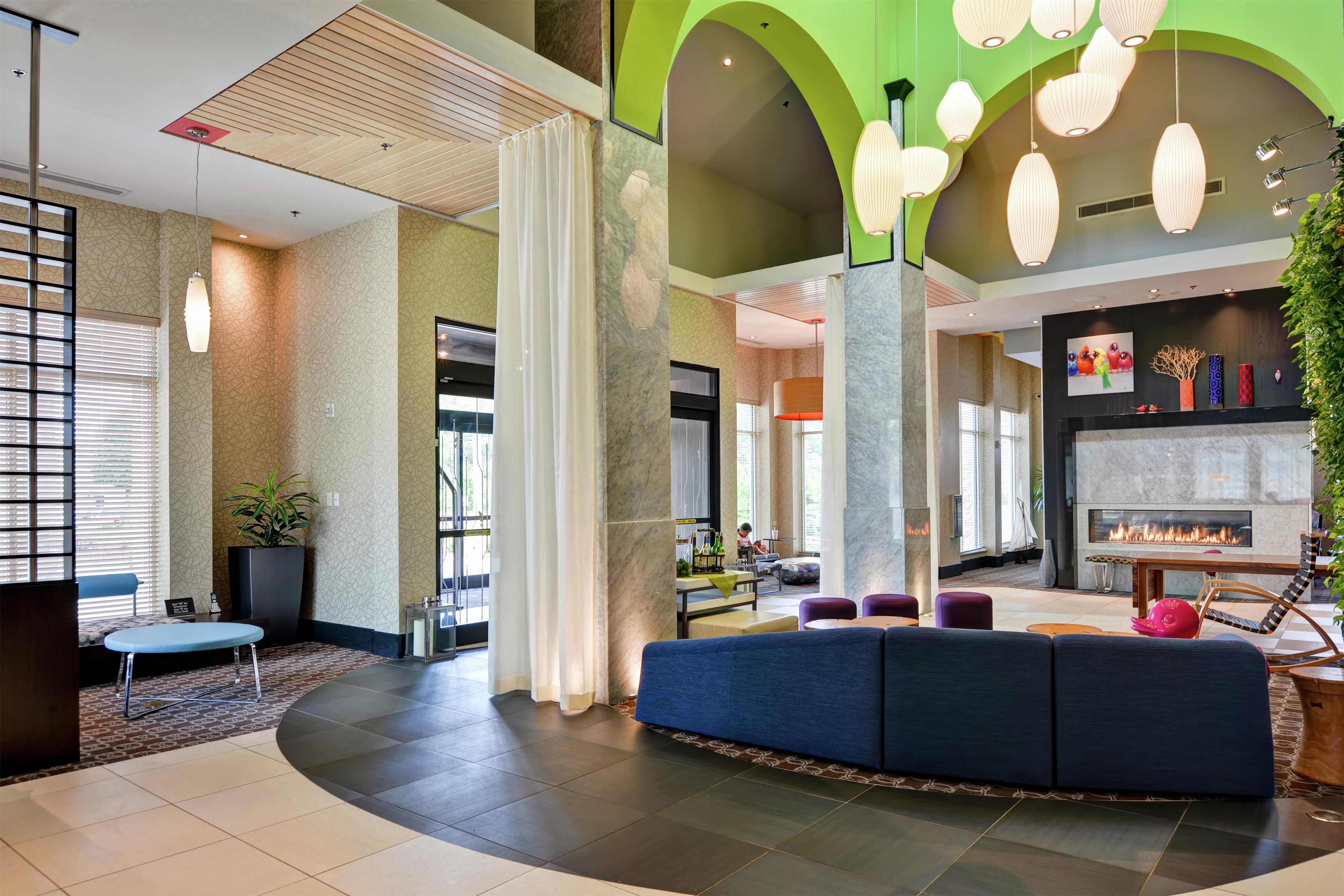 Lobby | Hilton Garden Inn Raleigh /Crabtree Valley