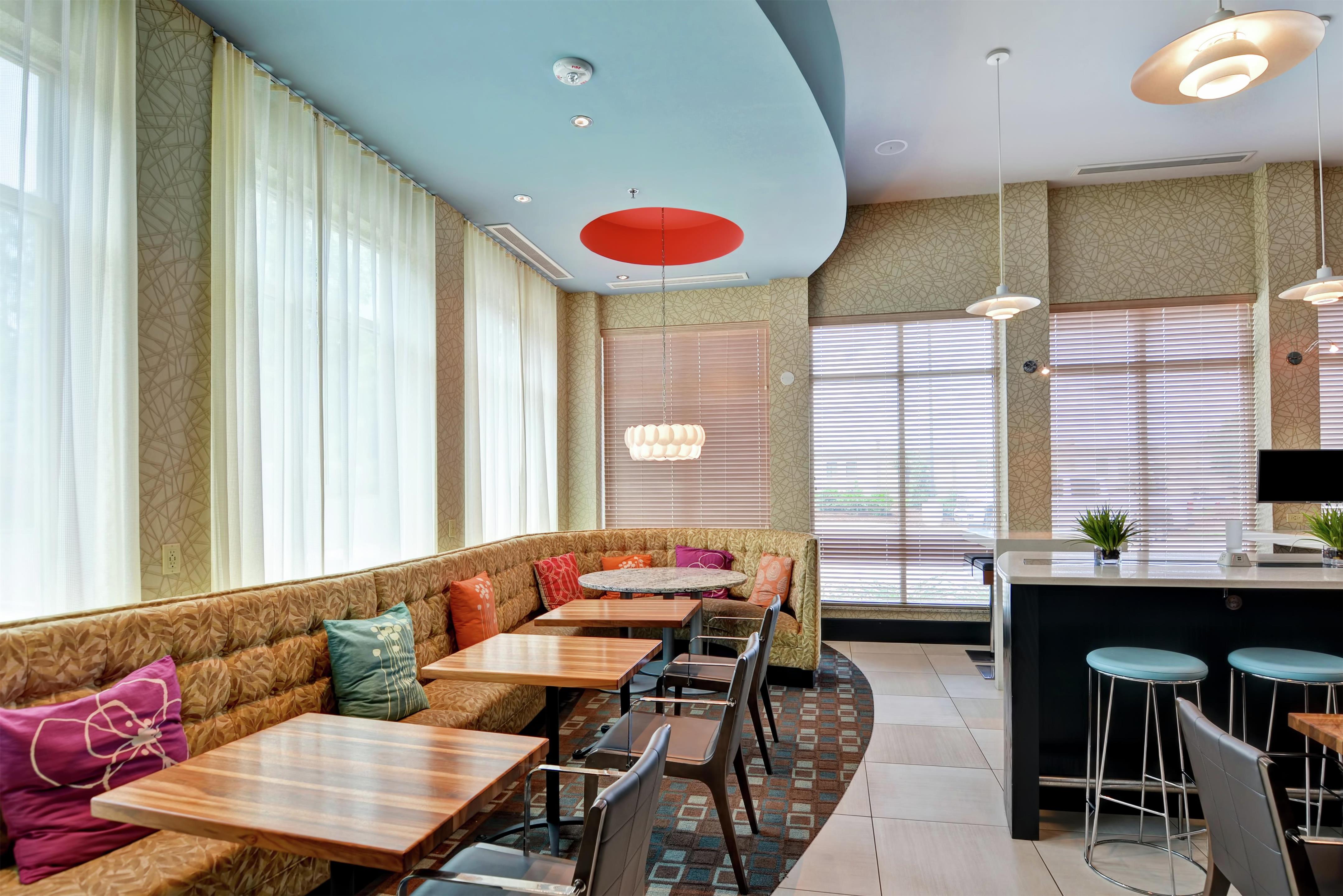 Restaurant | Hilton Garden Inn Raleigh /Crabtree Valley