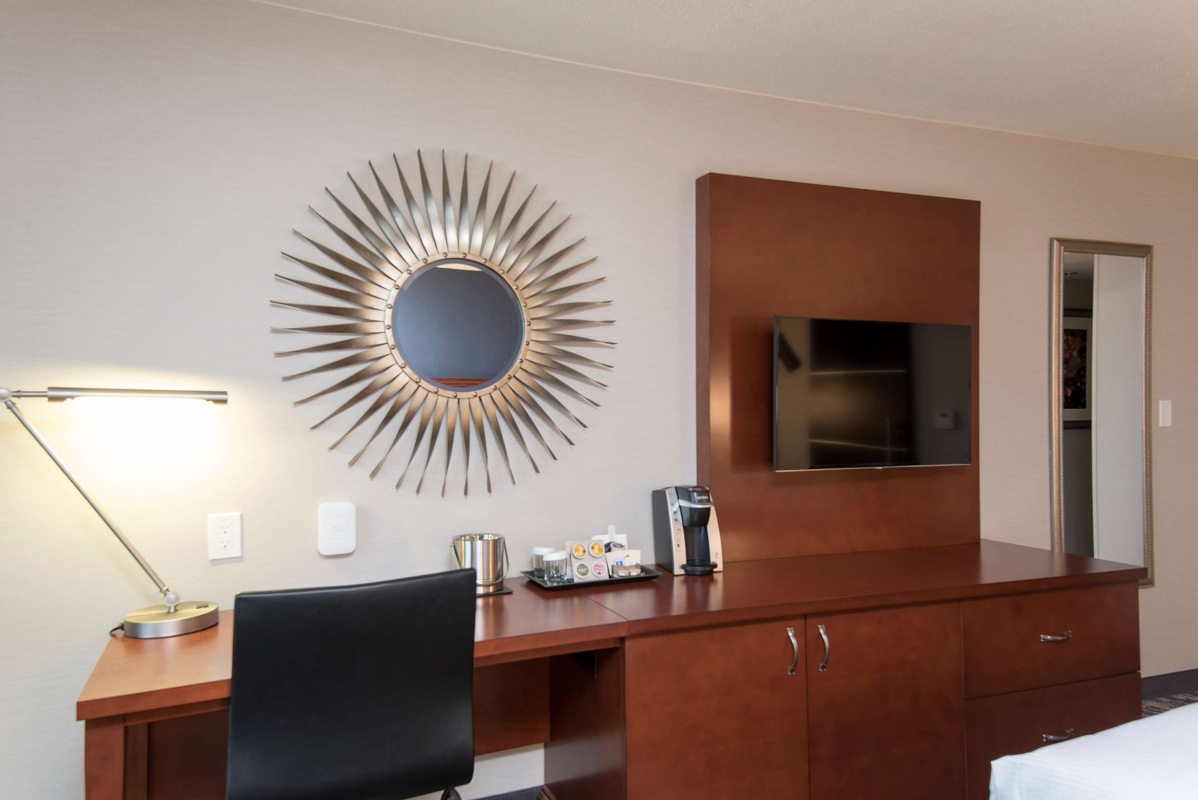 DoubleTree by Hilton Hotel Schenectady Room Type - 2 DBL BEDS HEARING ACCESS