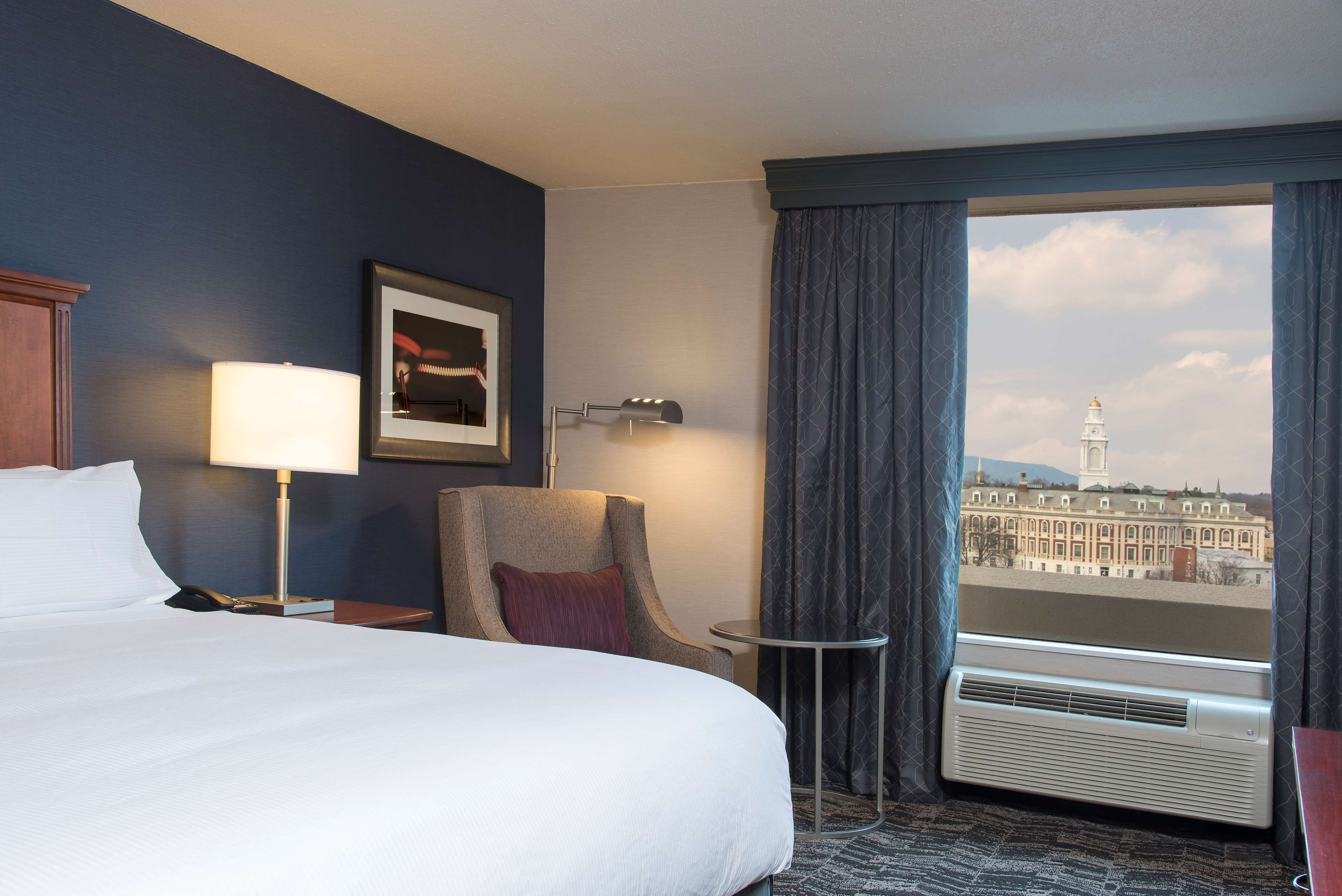 DoubleTree by Hilton Hotel Schenectady Room Type - 1 KING BED
