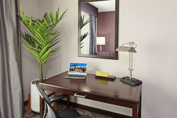  - Hilton Garden Inn Orange County Airport Irvine - I-405, Exit 8