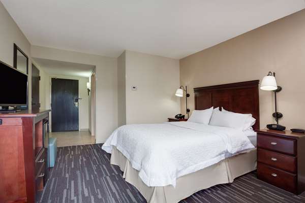  - Hampton Inn Somerset - I-70 & I-76, Exit 110