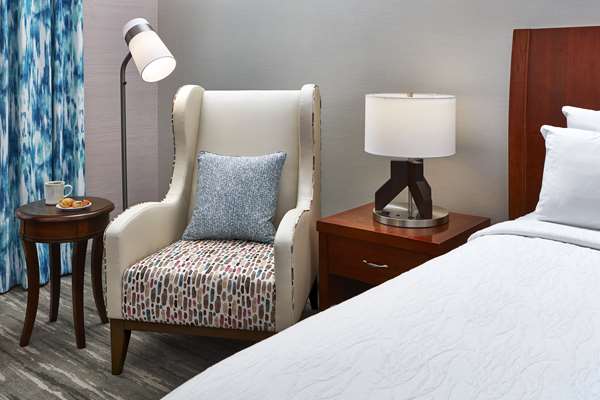  - Hilton Garden Inn Valencia - I-5, Exit 170