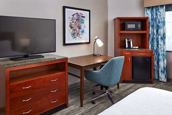  - Hilton Garden Inn Valencia - I-5, Exit 170