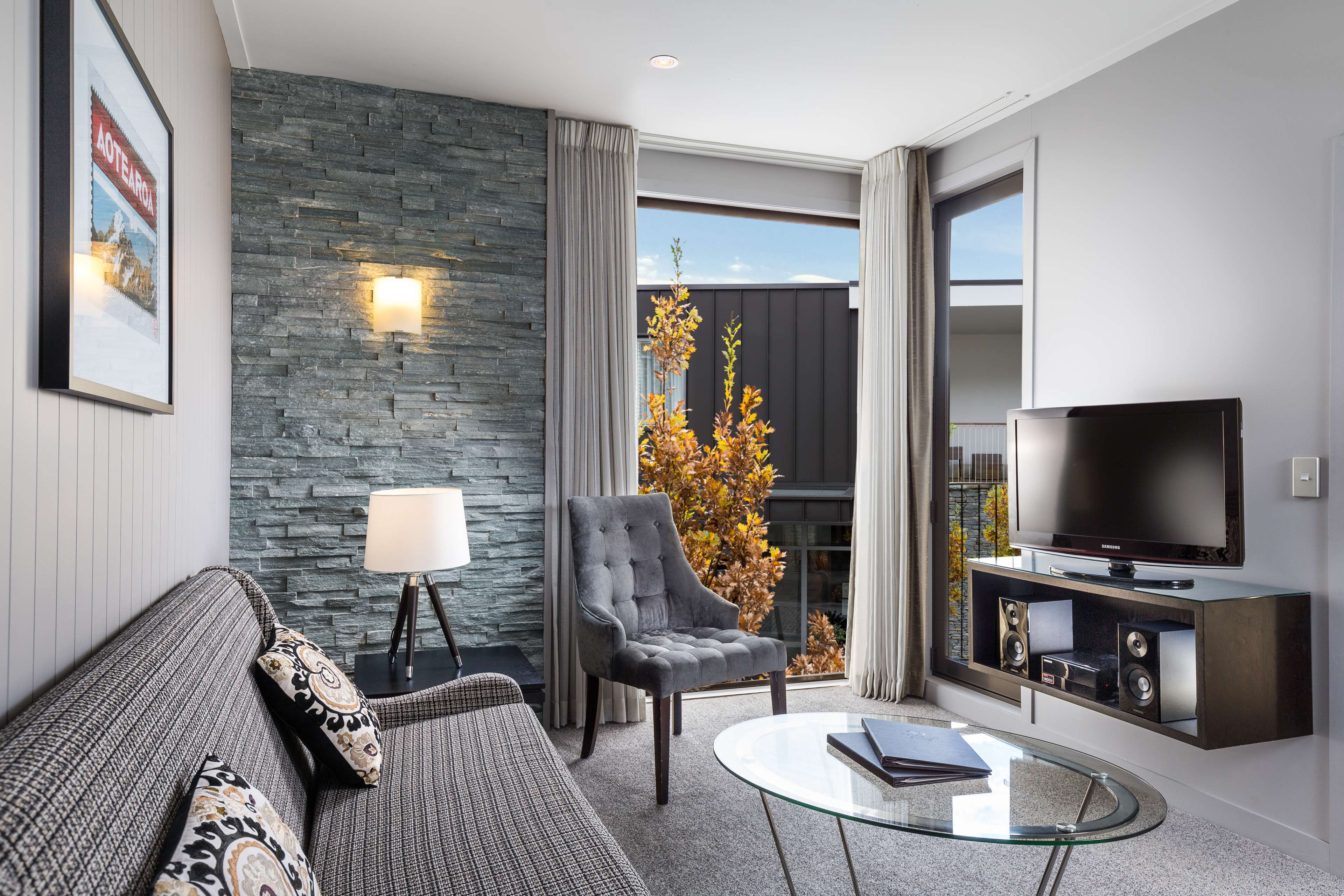 DoubleTree by Hilton Queenstown Room Type - TWIN ROOM W KITCHENETTE