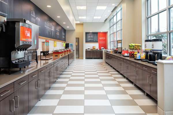 Amenities - Hampton Inn & Suites Downtown Minneapolis