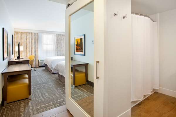  - Hampton Inn & Suites Downtown Minneapolis