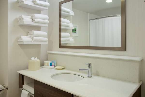  - Hampton Inn & Suites Downtown Minneapolis