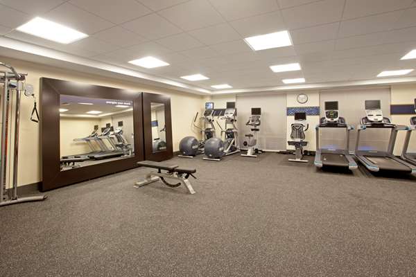 Fitness/ Exercise Room - Hampton Inn & Suites Downtown Minneapolis