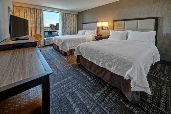  - Hampton Inn & Suites Downtown Minneapolis