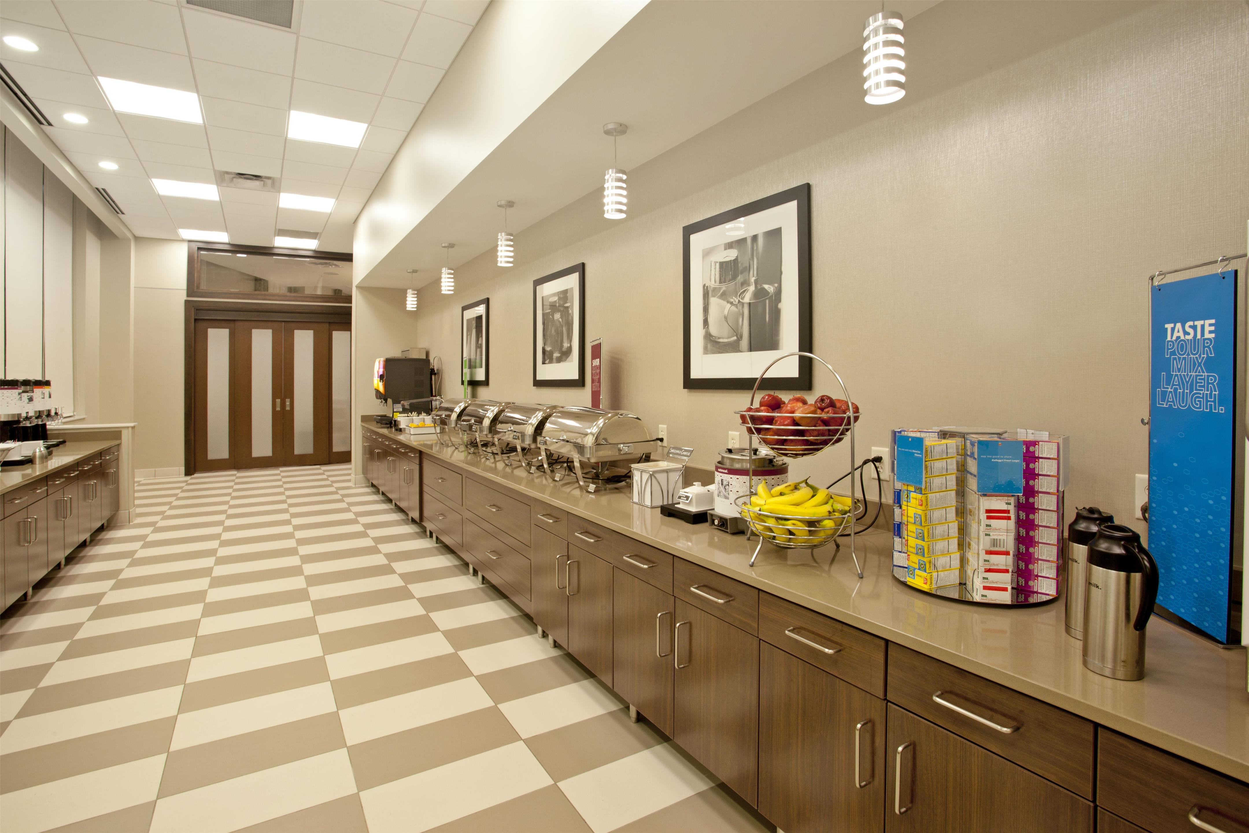 Restaurant | Hampton Inn & Suites Minneapolis / Downtown
