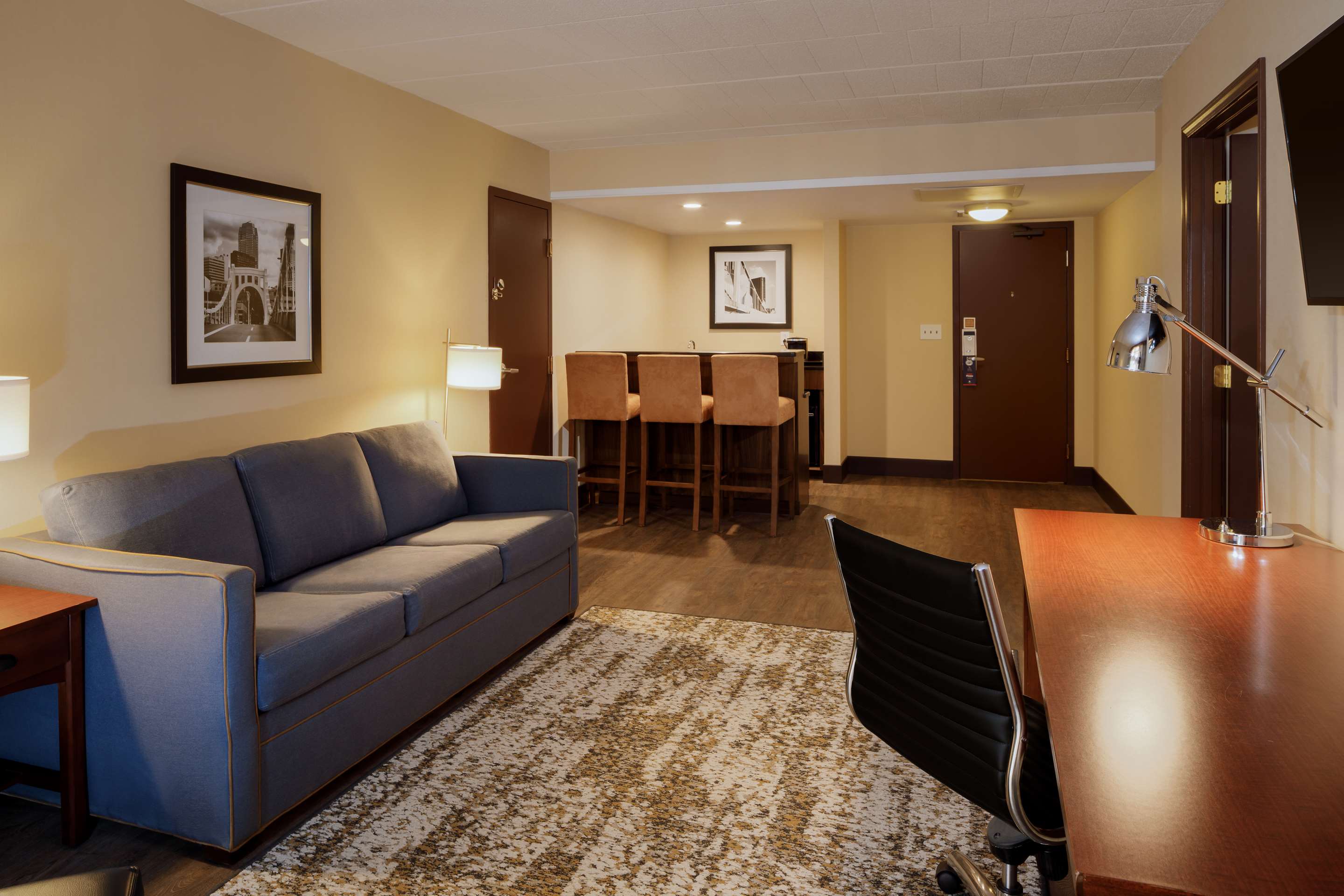 Guest room