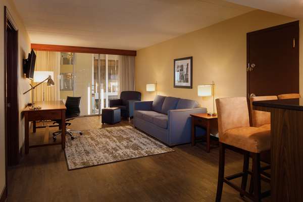  - DoubleTree by Hilton Mars - I-79, Exit 78