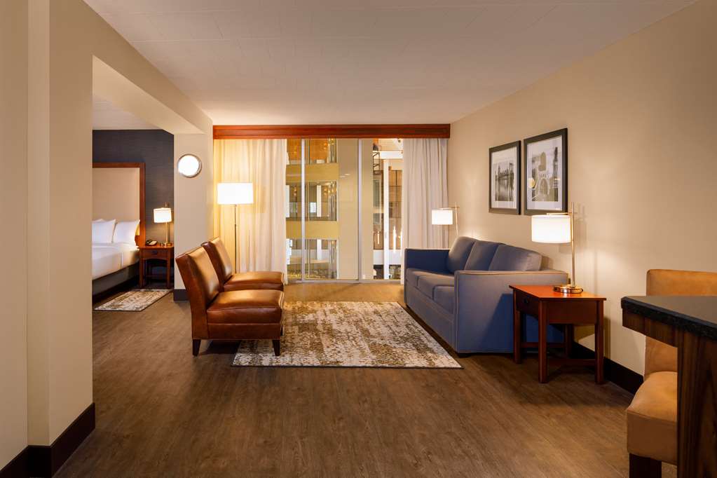 DoubleTree by Hilton Hotel Pittsburgh-Cranberry Room Type - 1KG STUDIO STE W SOFABED