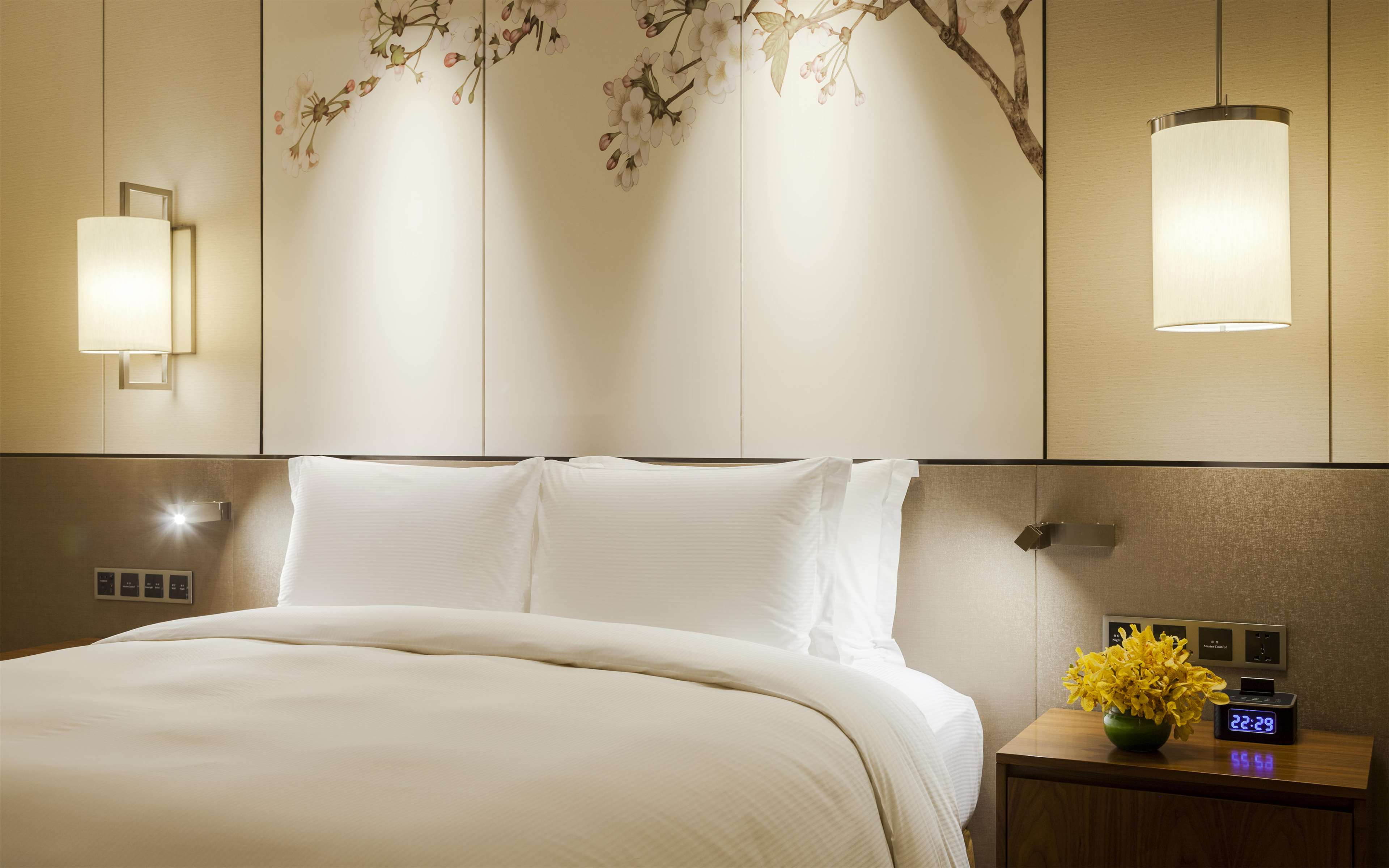 DoubleTree by Hilton Hotel Qingdao - Jimo Room Type - KING DELUXE CORNER ROOM