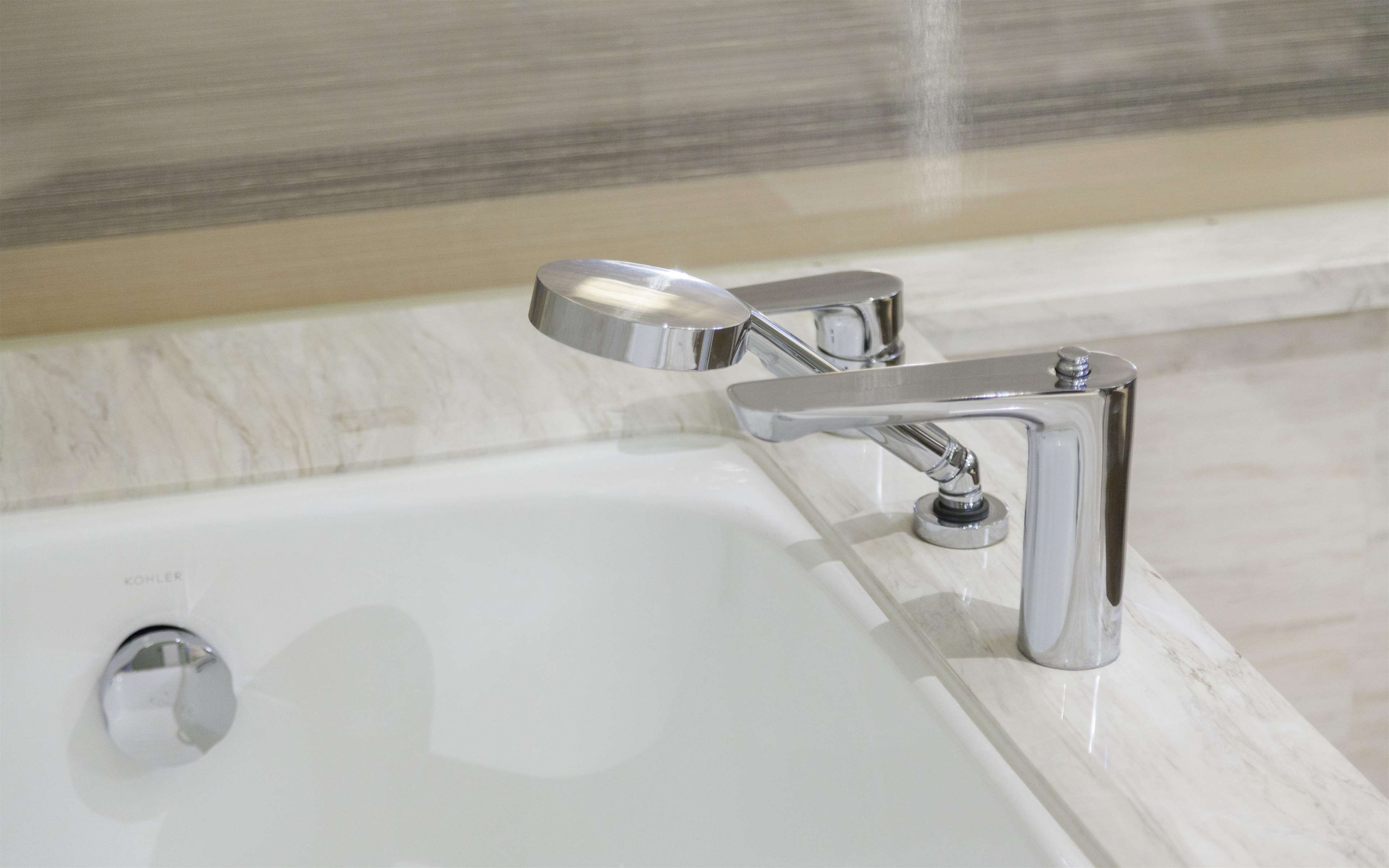 DoubleTree by Hilton Hotel Qingdao - Jimo Room Type - KING ACCESSIBLE ROOM