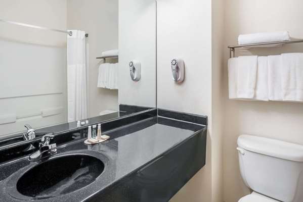  - Baymont Inn & Suites Northeast Indianapolis