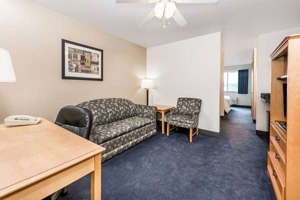  - Baymont Inn & Suites Northeast Indianapolis