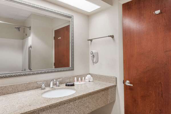  - Baymont Inn & Suites Madisonville