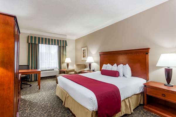 Suite - Baymont Inn & Suites Madisonville