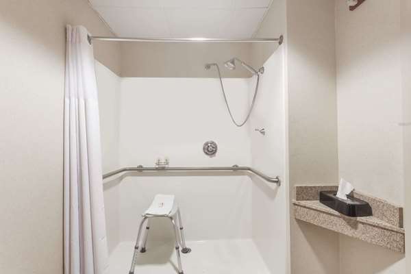  - Baymont Inn & Suites Madisonville