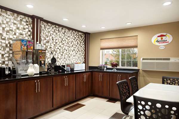 Restaurant - Super 8 Hotel Joplin - I-44, Exit 8