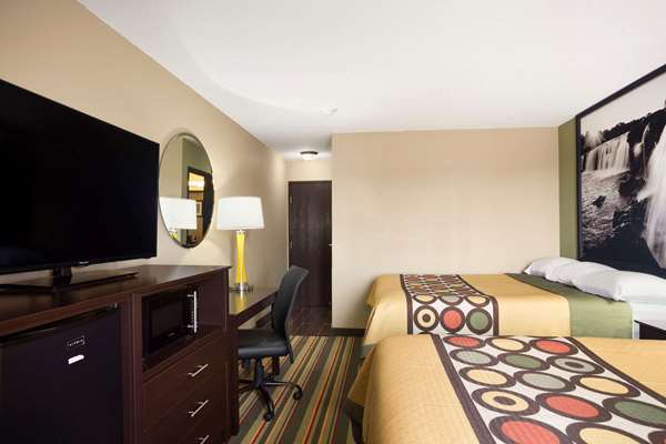  - Super 8 Hotel Joplin - I-44, Exit 8