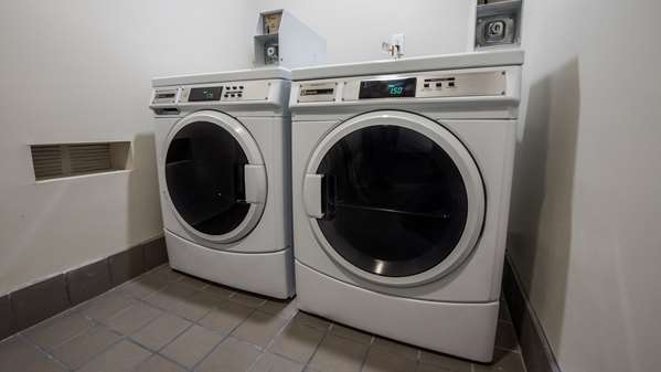  - Best Western Plus Gardena Inn & Suites