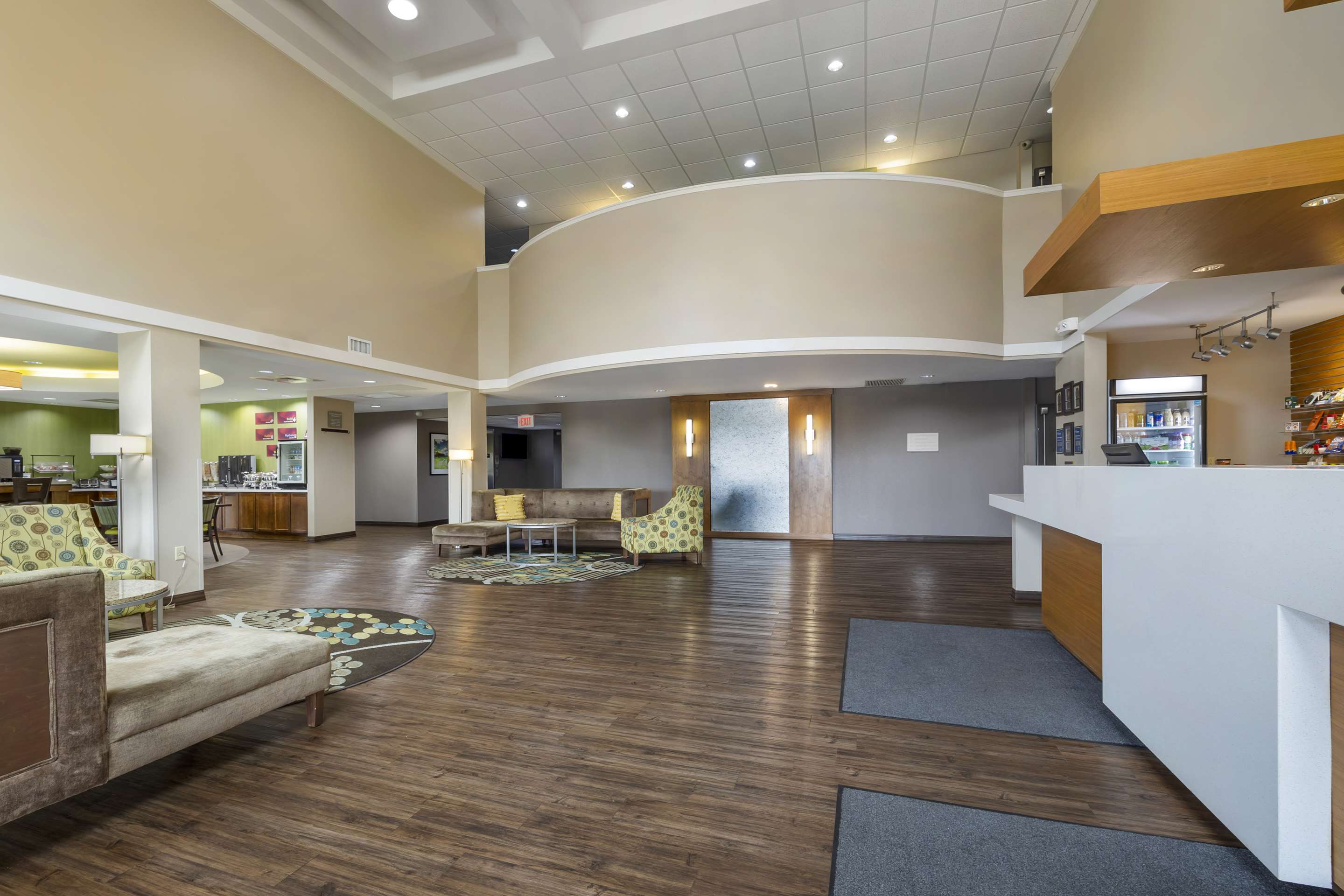 Lobby | Best Western Plus Patterson Park Inn