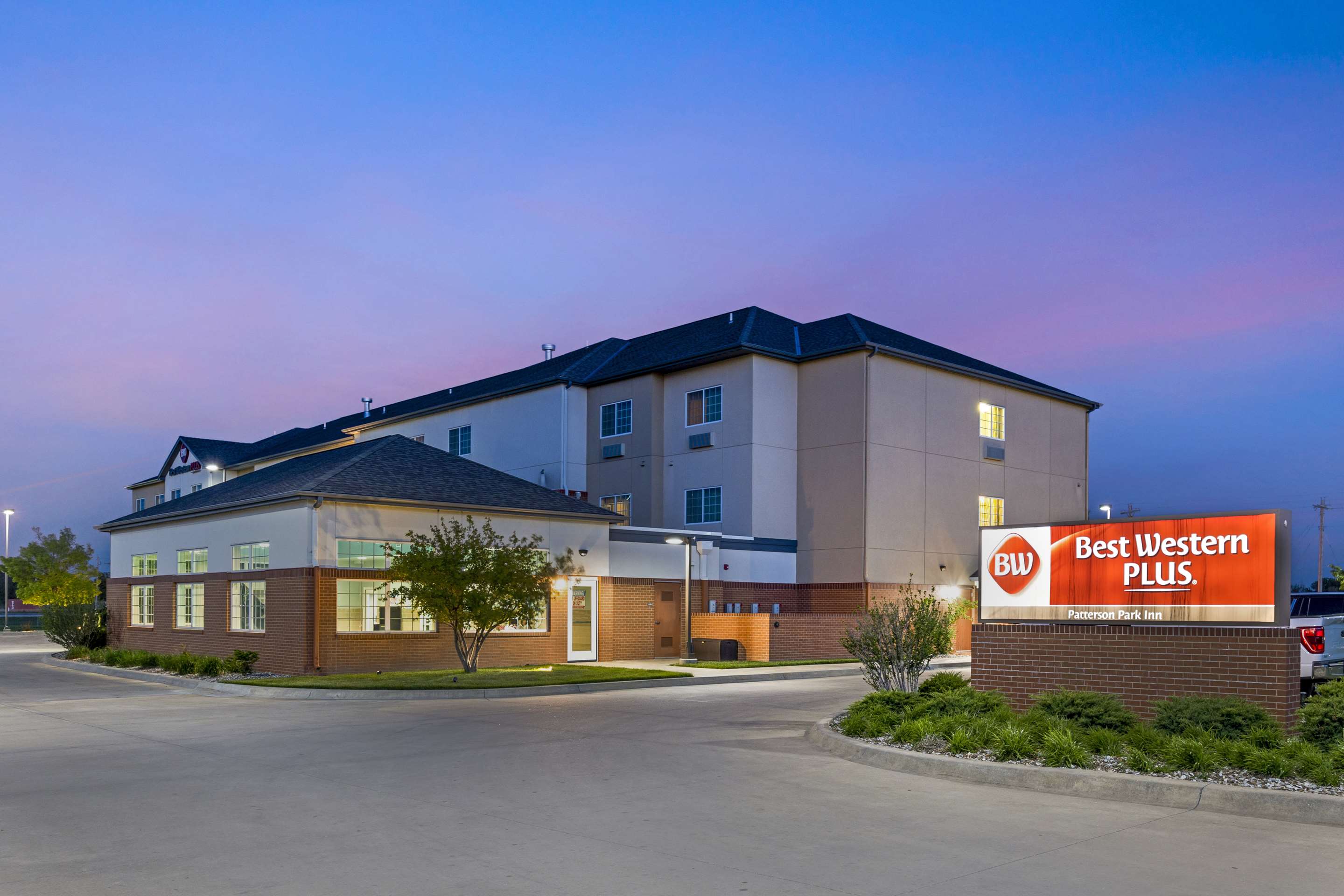 Exterior | Best Western Plus Patterson Park Inn
