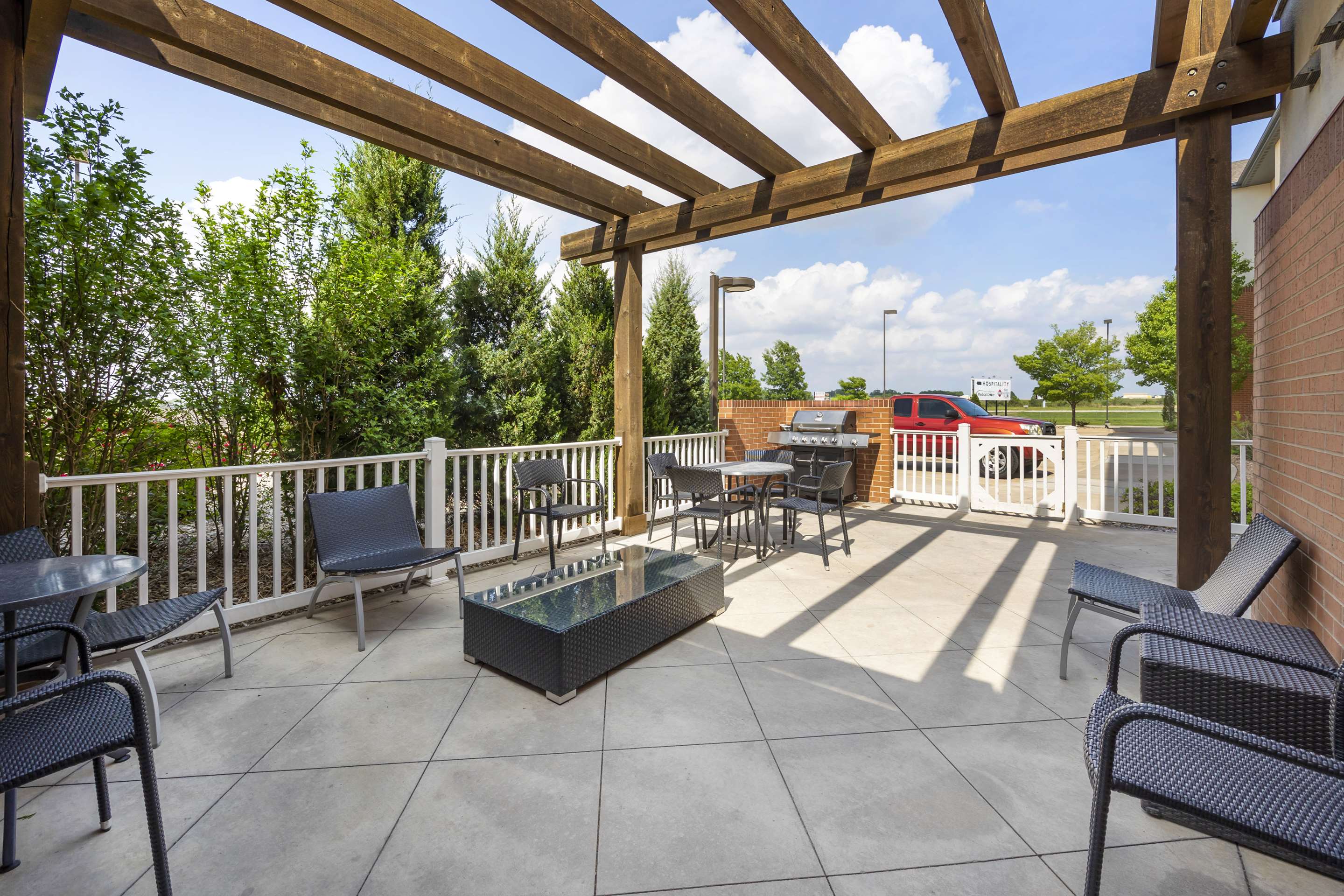 Patio | Best Western Plus Patterson Park Inn