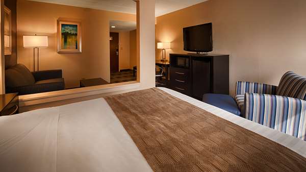 Suite - Best Western Hartford Hotel & Suites - I-91, Exit 27