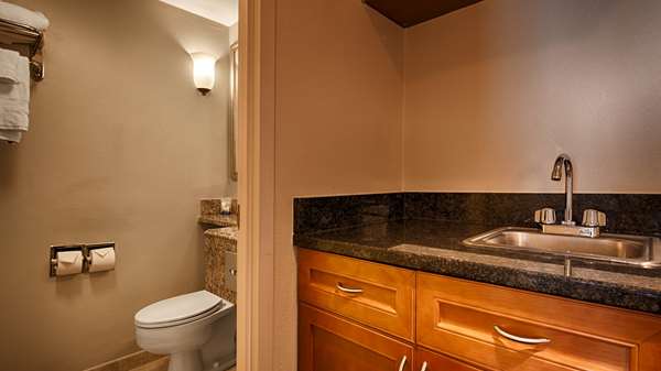 Suite - Best Western Hartford Hotel & Suites - I-91, Exit 27